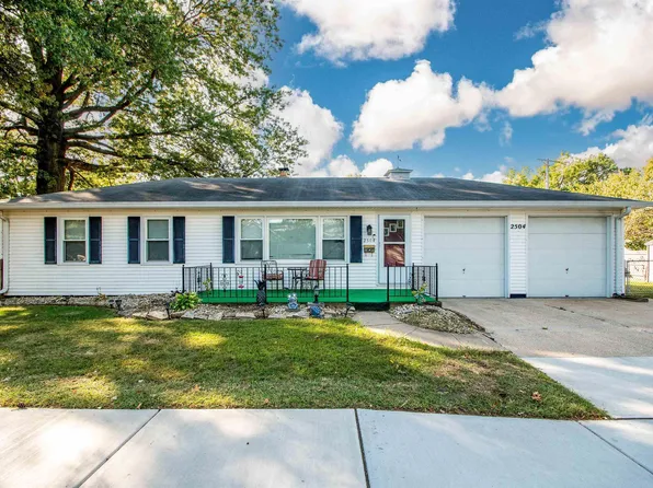 2504 W Downs Cir, West Peoria, IL 61604