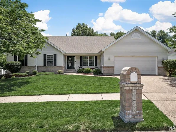 1156 Ivy Point Dr, O'Fallon, MO 63366
