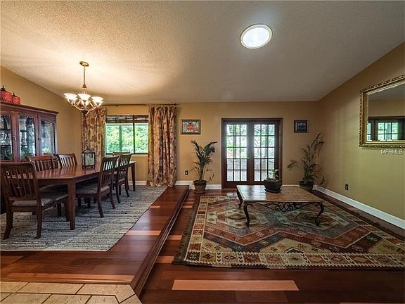 4th image of 469 Cardinal Oaks Ct