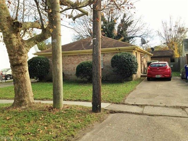 1st image of 115 Rogers Ave