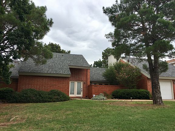3rd image of 810 Canyon Ct