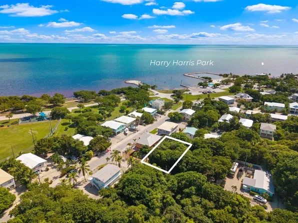 105 Pacific Ave, Tavernier, FL 33070