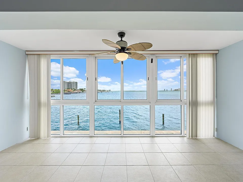400 Wilma Cir #206