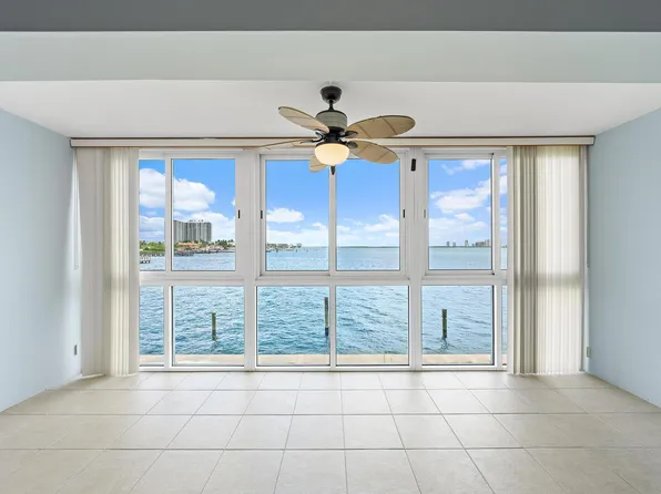 400 Wilma Circle #206, Riviera Beach, FL 33404