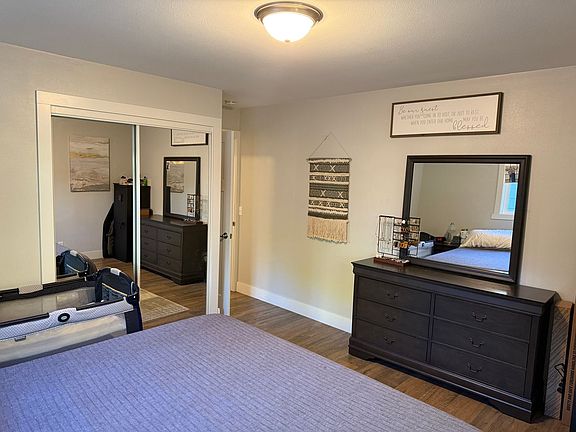 4th image of 1448 Avenue D #1