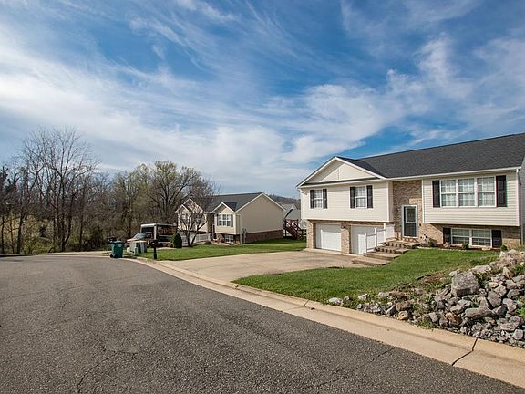 3rd image of 103 Lauren Dr