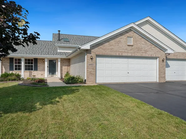 5867 Reston Dr, South Beloit, IL 61080