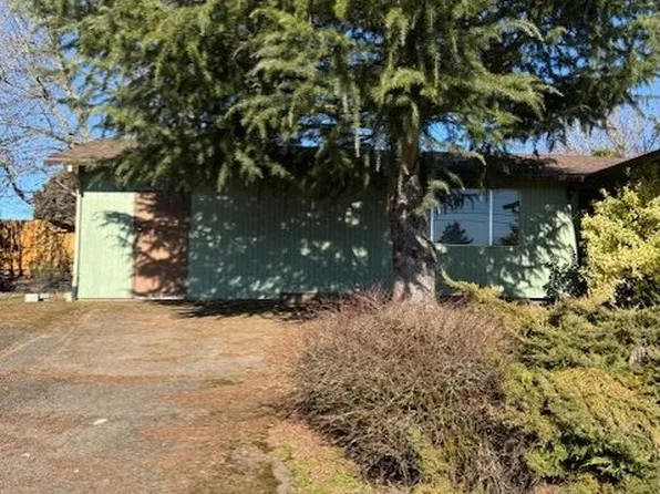 481 W Grant St, Carlton, OR 97111