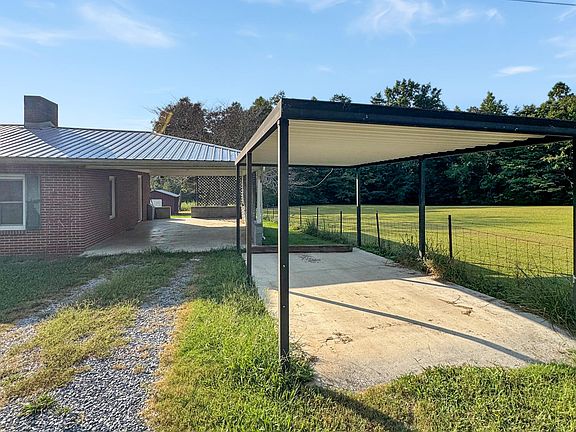 3rd image of 1108 County Road 750