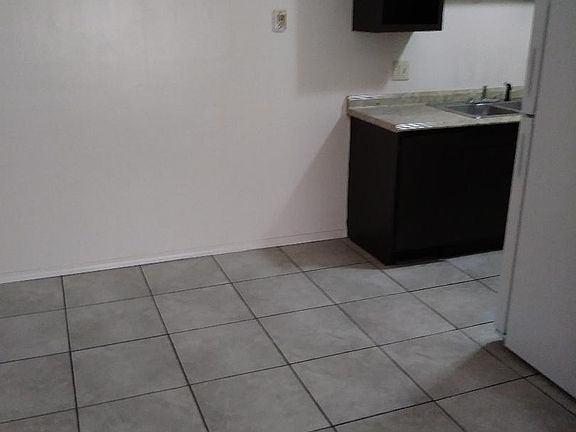 3rd image of 4312 Vfw Dr APT 1