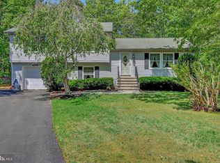 810 Wintergreen Ct, Galloway, NJ 08205