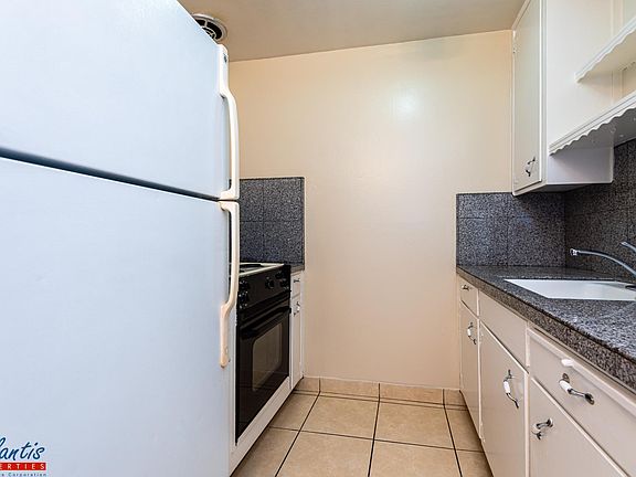 3rd image of 2318 Karen Dr APT 7