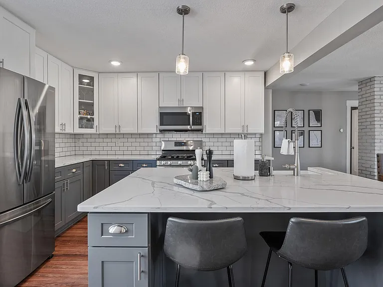 South Ln — Photo 9