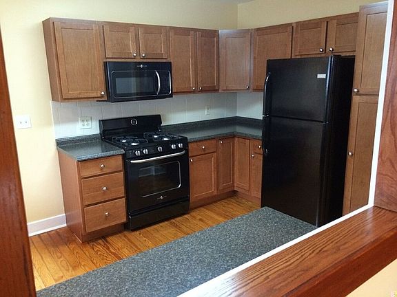 3rd image of 1009 Colfax Ave