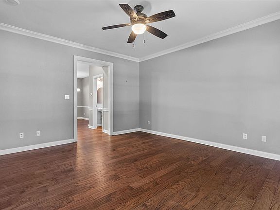 4th image of 1464 Wind Ridge Ave