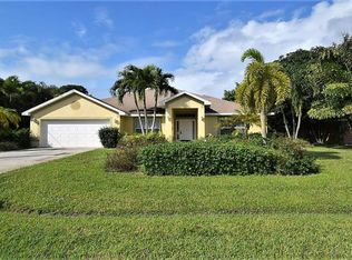 361 SE Thornhill Dr, Port Saint Lucie, FL 34983