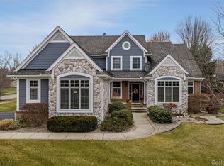 4618 Waterbury Dr, Clarkston, MI 48348