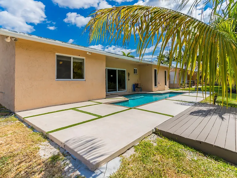 10730 NW 20th Ct — Photo 11