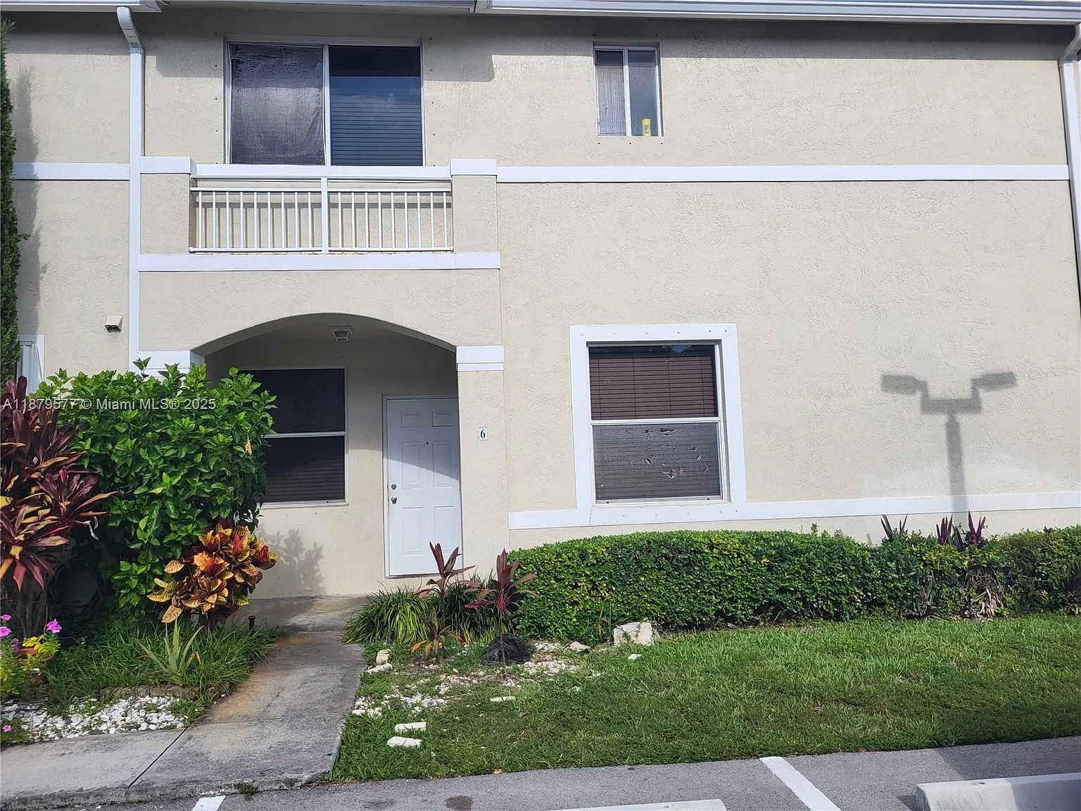Sierra Ridge Condo I-36 — Photo 2