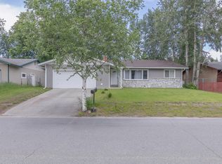 4712 Stanford Dr, Fairbanks, AK 99709