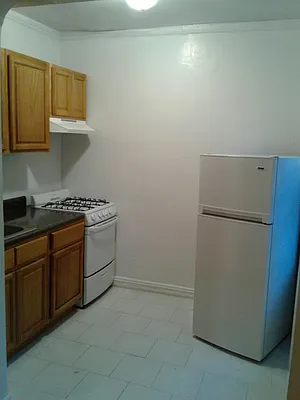 Rented by Roberto Guilbet, LREB | media 30