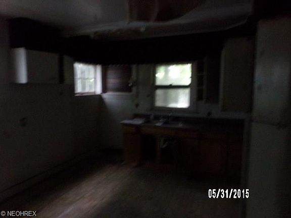 4th image of 9114 Columbia Ave