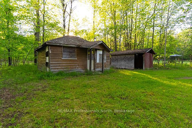 1st image of 1068 Woods Rd