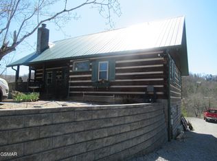 3002 Nellie Dr, Sevierville, TN 37876