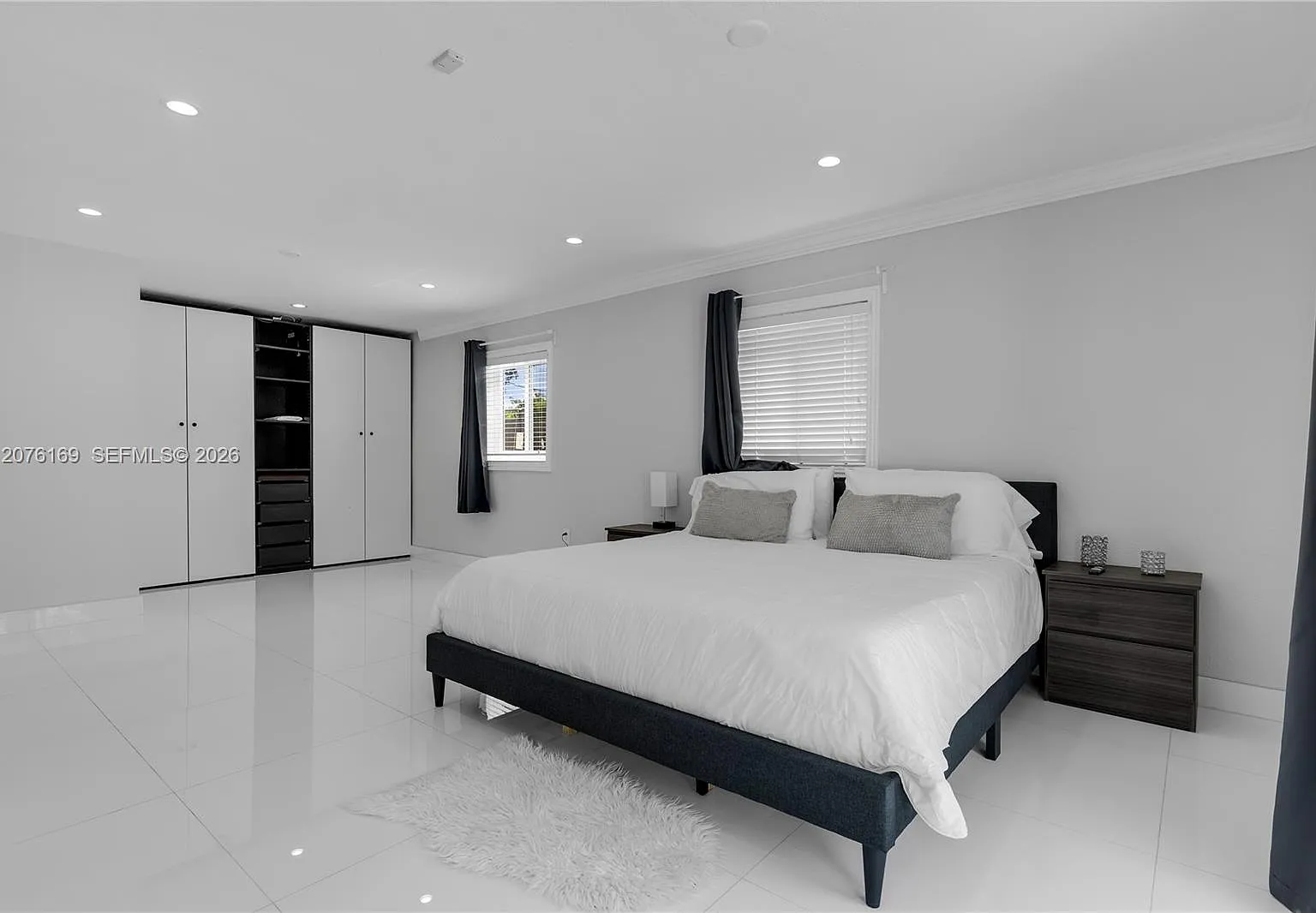 4 bed, 1938 sqft, $5,200 — Photo 3