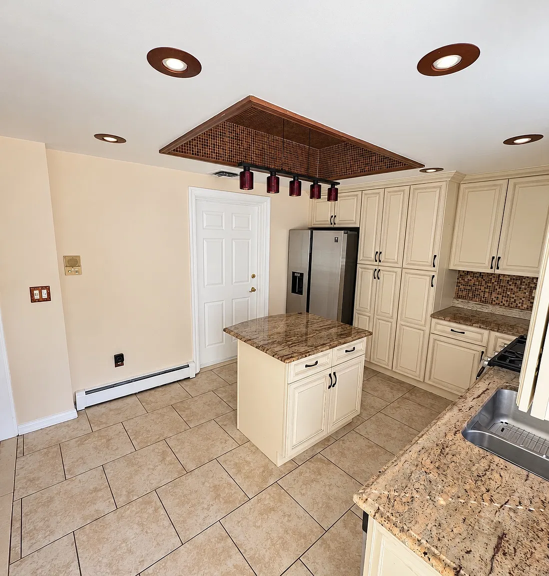 79 Francisco Ave — Photo 4
