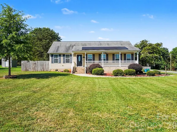 5312 Willow Run Dr, Monroe, NC 28110