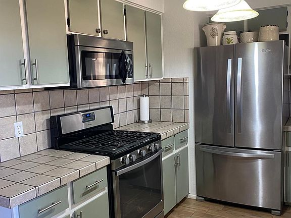 5th image of 109 N Glenwood Dr