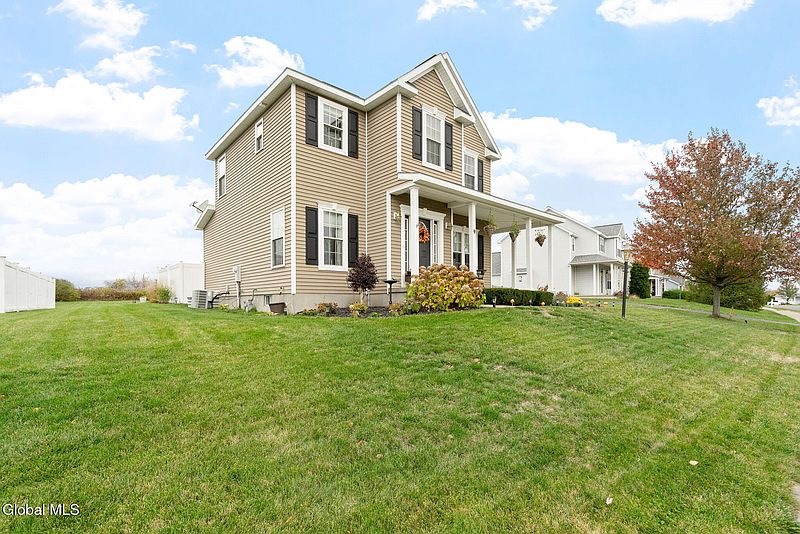 2nd image of 9 Willis Way