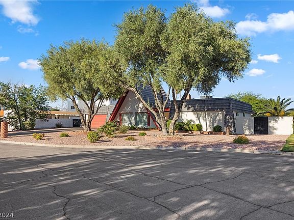3rd image of 4480 Farmcrest Dr