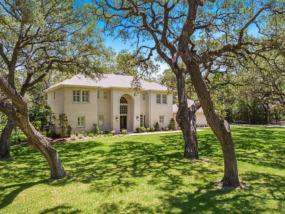 1st image of 313 Treasure Oaks