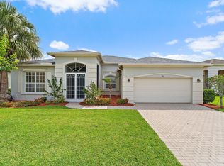 317 SW Lake Forest Way, Port Saint Lucie, FL 34986