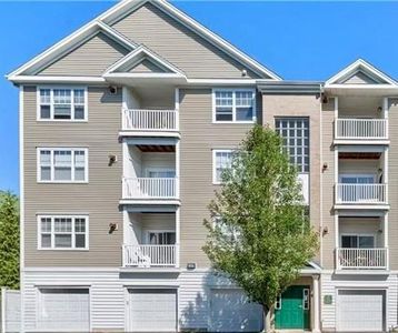 106 Mill St APT 102, Woonsocket, RI, 02895