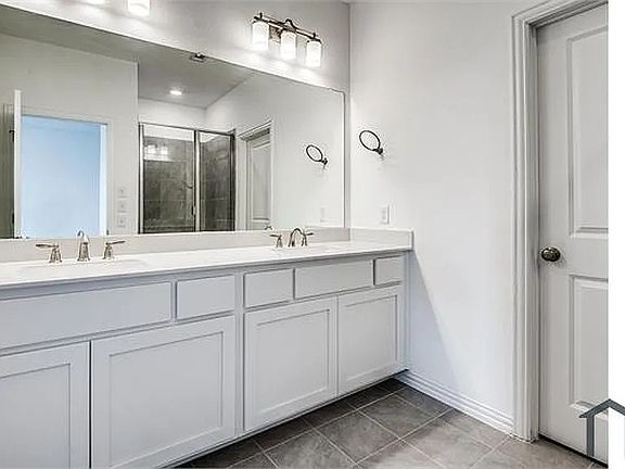 2nd image of 7557 Regal Ln