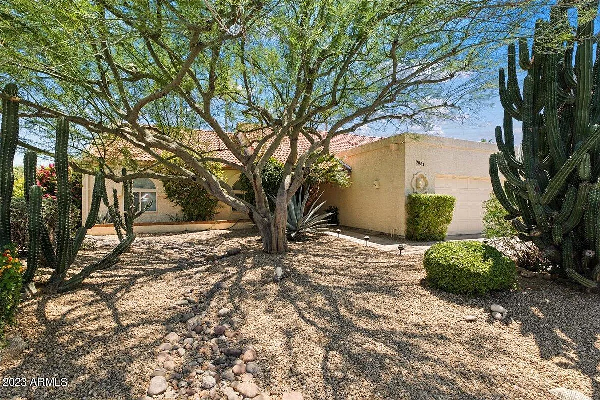 3 bed, 2.0 bath, 1736 sqft, $4,200 — Photo 1