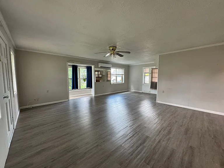 304 N Rockingham Ave — Photo 6