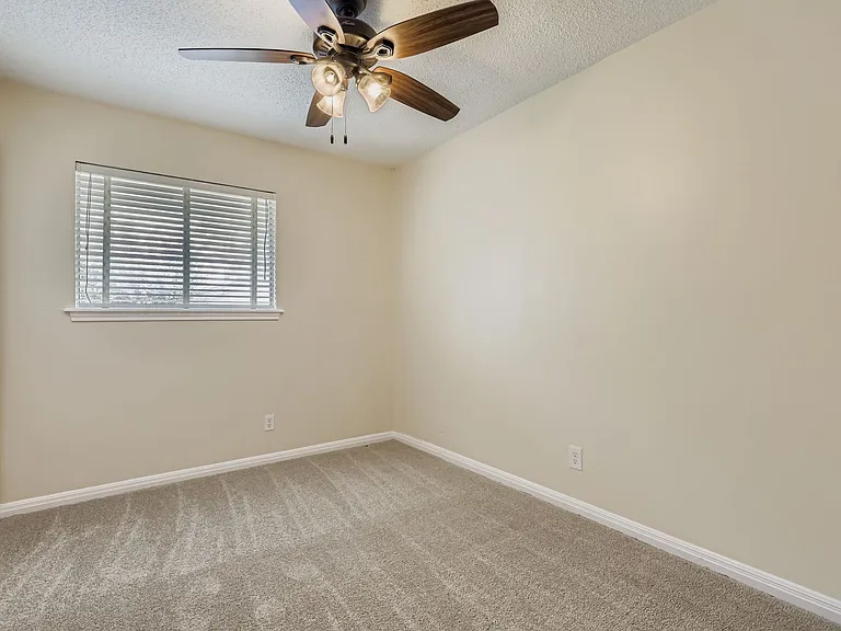5313 Basswood Ln — Photo 22