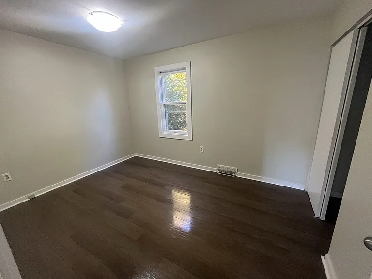 448 Arnley St #1 — Photo 8