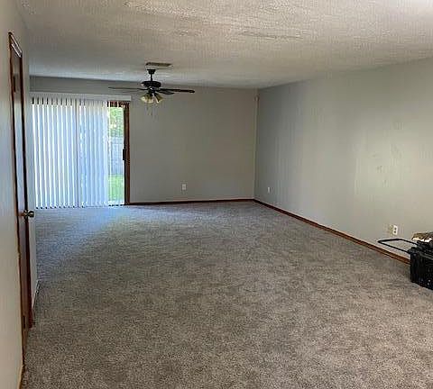 4th image of 7638 Jana Ln S