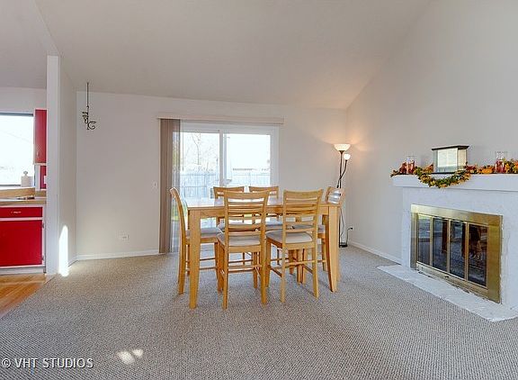 2nd image of 30W110 Maplewood Dr