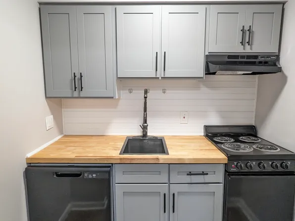 142 Alexander Ave #B3, Waterbury, CT 06705