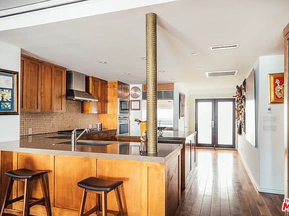 5th image of 801 Ocean Ave Unit 602