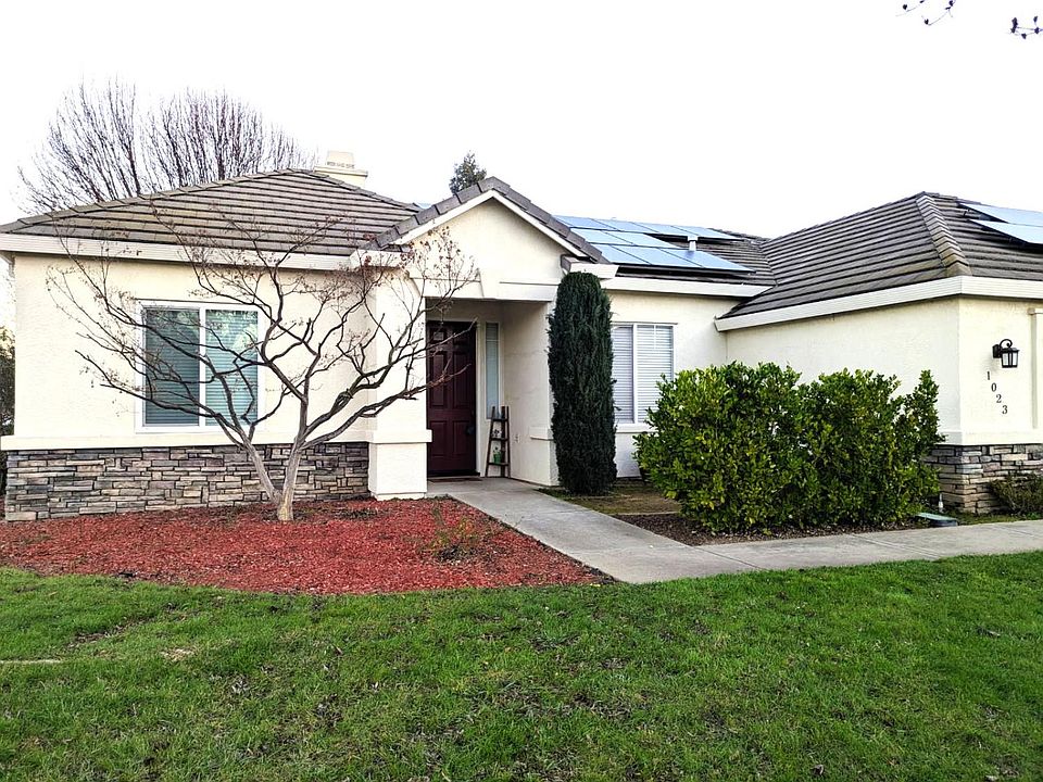 1st image of 1023 Santa Barbara Way