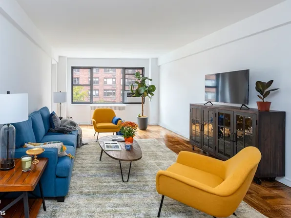 425 East 79th Street image 1 of 15