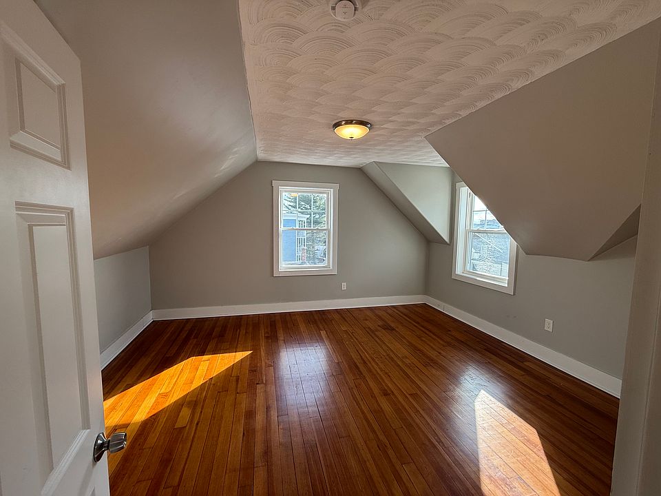 1st image of 128 Empire St Floor 3