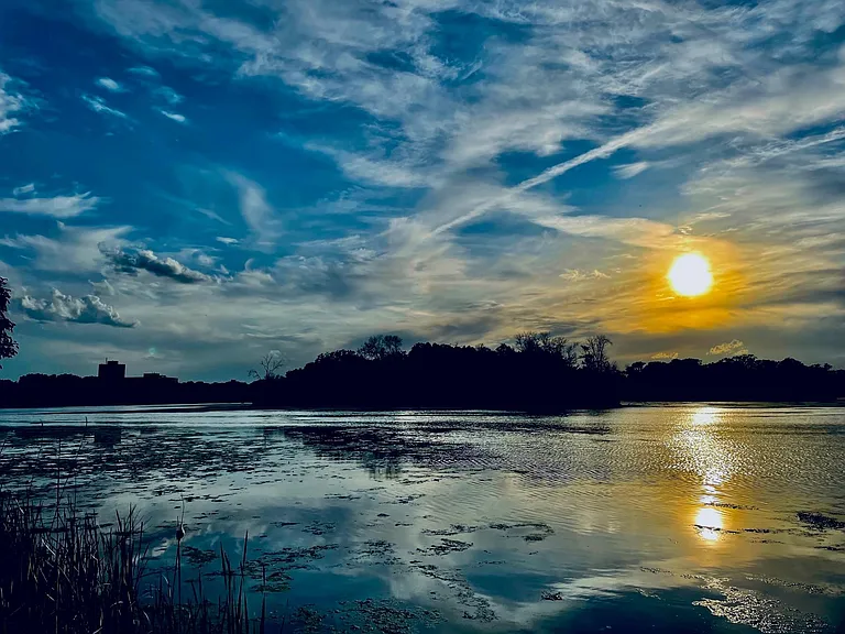 Amazing sunsets nearby!